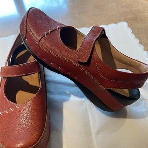 WOKKY REDDISH BROWN (Walking Shoes)!!